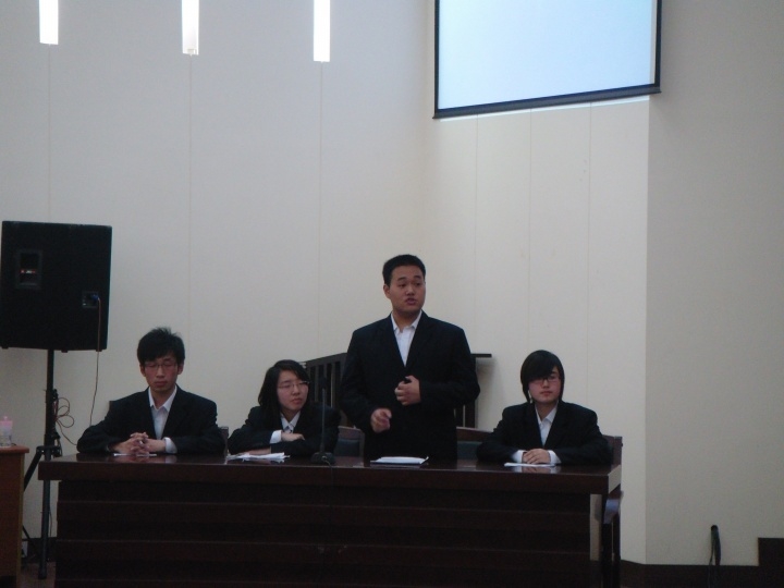 我院參加“模擬兩會(huì)”榮獲第三