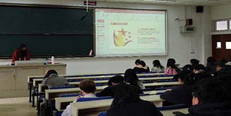 會議室里的人們AI 生成的內(nèi)容可能不正確。