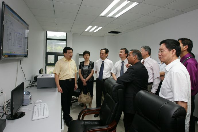 我校隆重舉行糧食儲(chǔ)運(yùn)國(guó)家工程實(shí)驗(yàn)室落成典禮