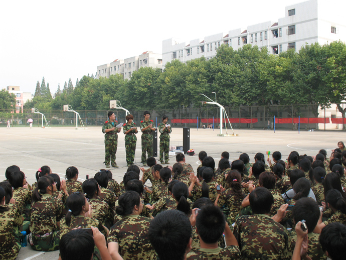 我院舉行文藝匯演歡送教官喜迎新生