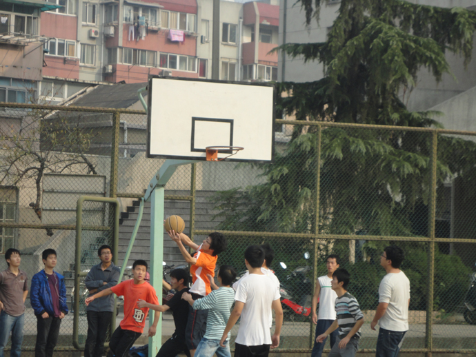 點燃激情，玩轉籃球——院籃球賽初賽圓滿結束