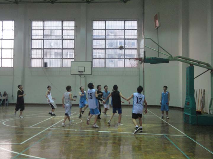 “尋找MVP”—福建路校區(qū)院系間籃球賽落下帷幕